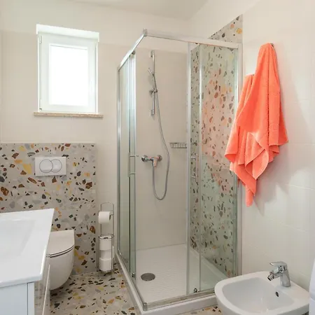 Apartman Ivona Na 1. Katu Malinska Exterior photo